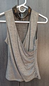 faux wrap no sleeves with chocker detail top